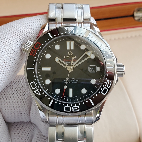 オメガ時計正面デザイン